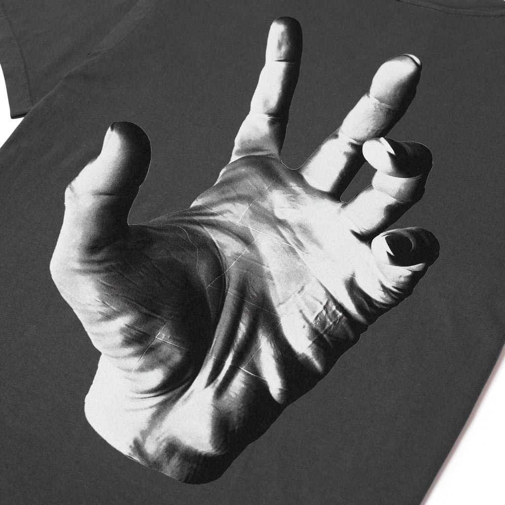 Puppet Hand Tee [Black]