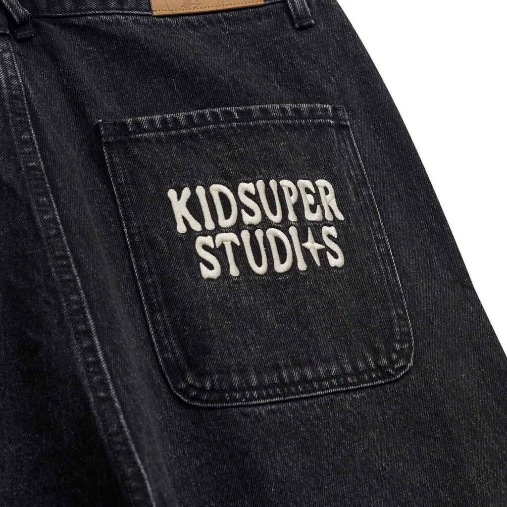 Patches Denim Short [Black]